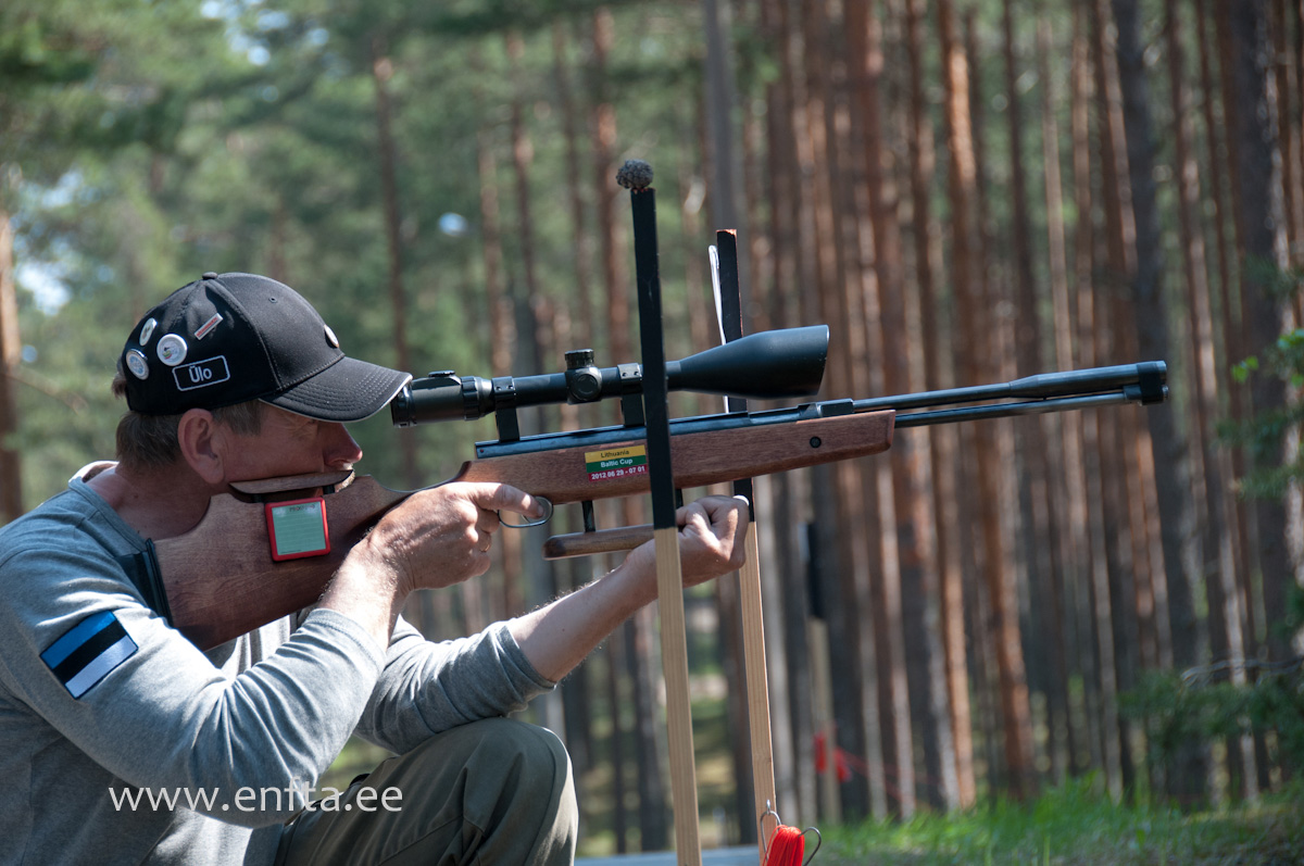 Ülo Lesta, Weihrauch HW 97 K, Nikko Stirling Nighteater 8-32x60